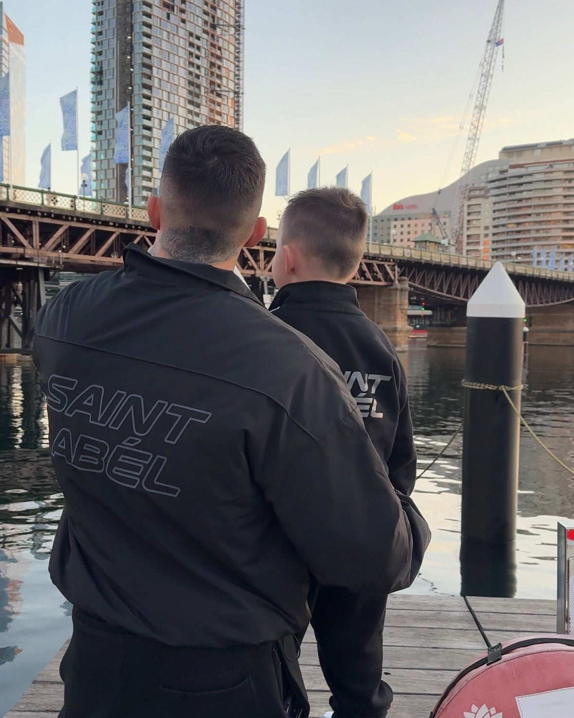Zephyr Windbreaker - Onyx