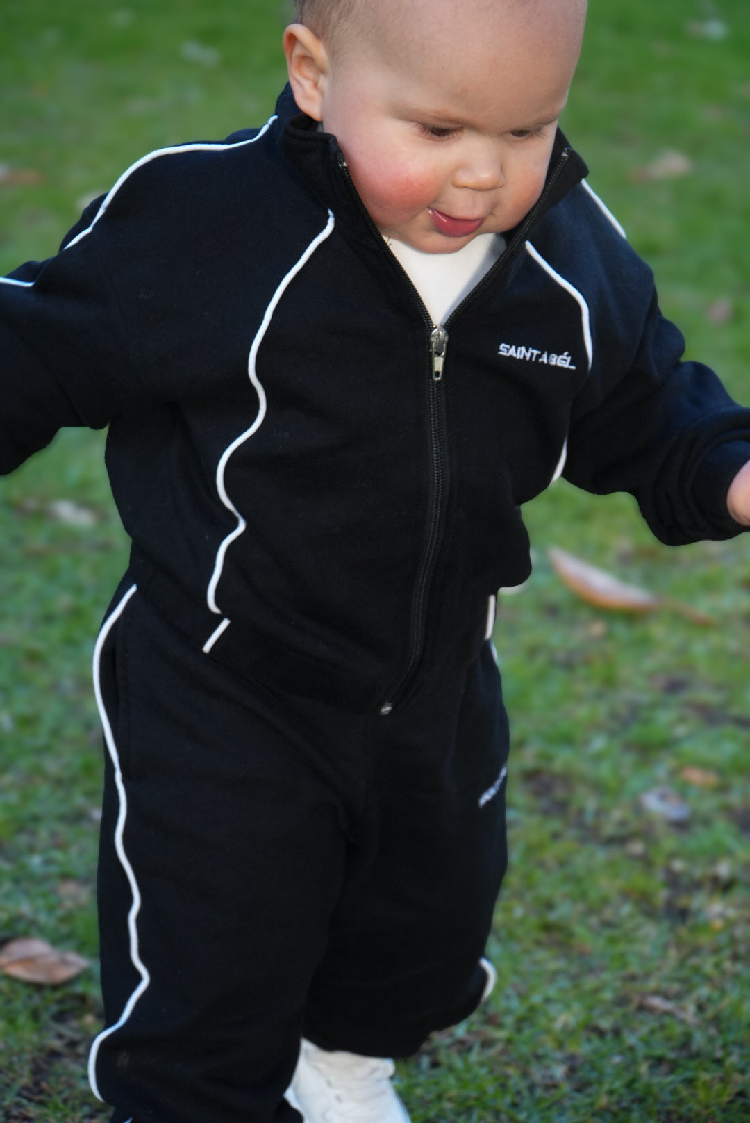 Essential Tracksuit - Onyx