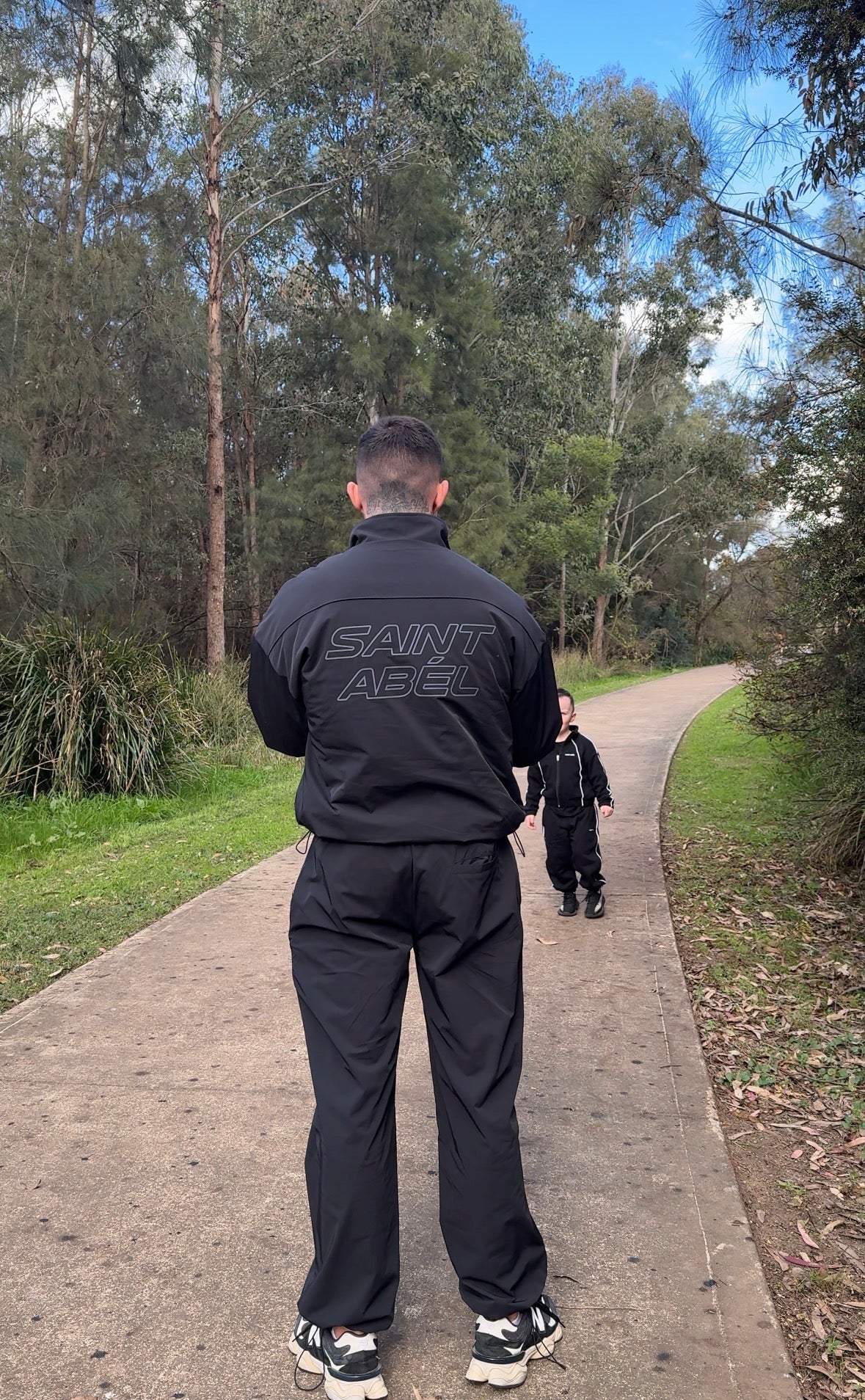 Zephyr Windbreaker - Onyx